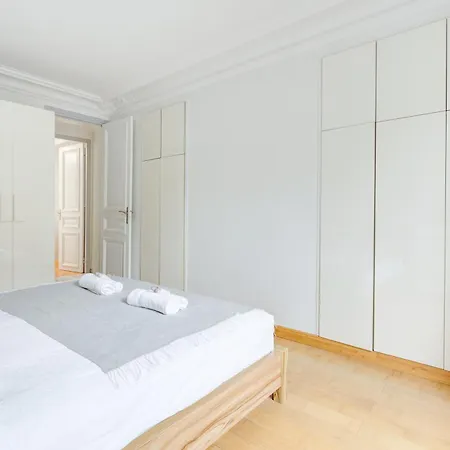 Appartement Place De La Republique - Haussmannienne Parijs